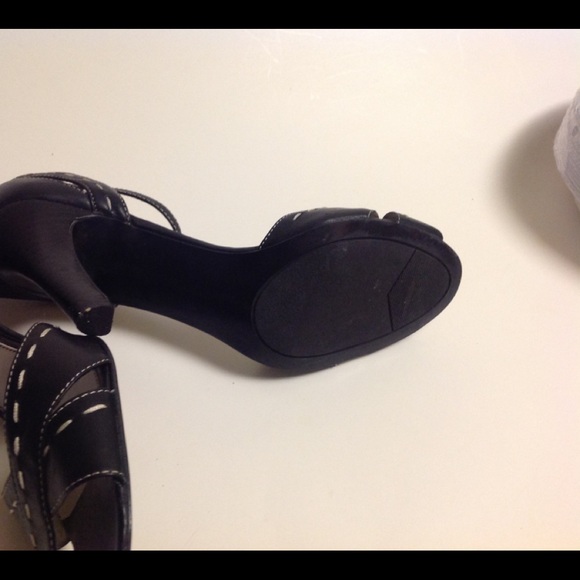 Bandolino black and pumps - Picture 5 of 5